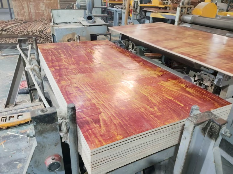 為何南方客戶偏愛(ài)扎根廣西采購(gòu)建筑模板